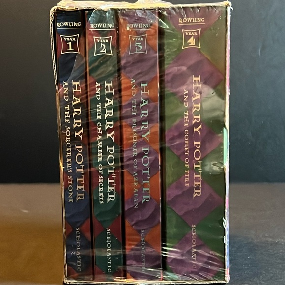 JK Rowling The Harry Potter Collection box set/1st 4 years-New/minor damage - Picture 7 of 12